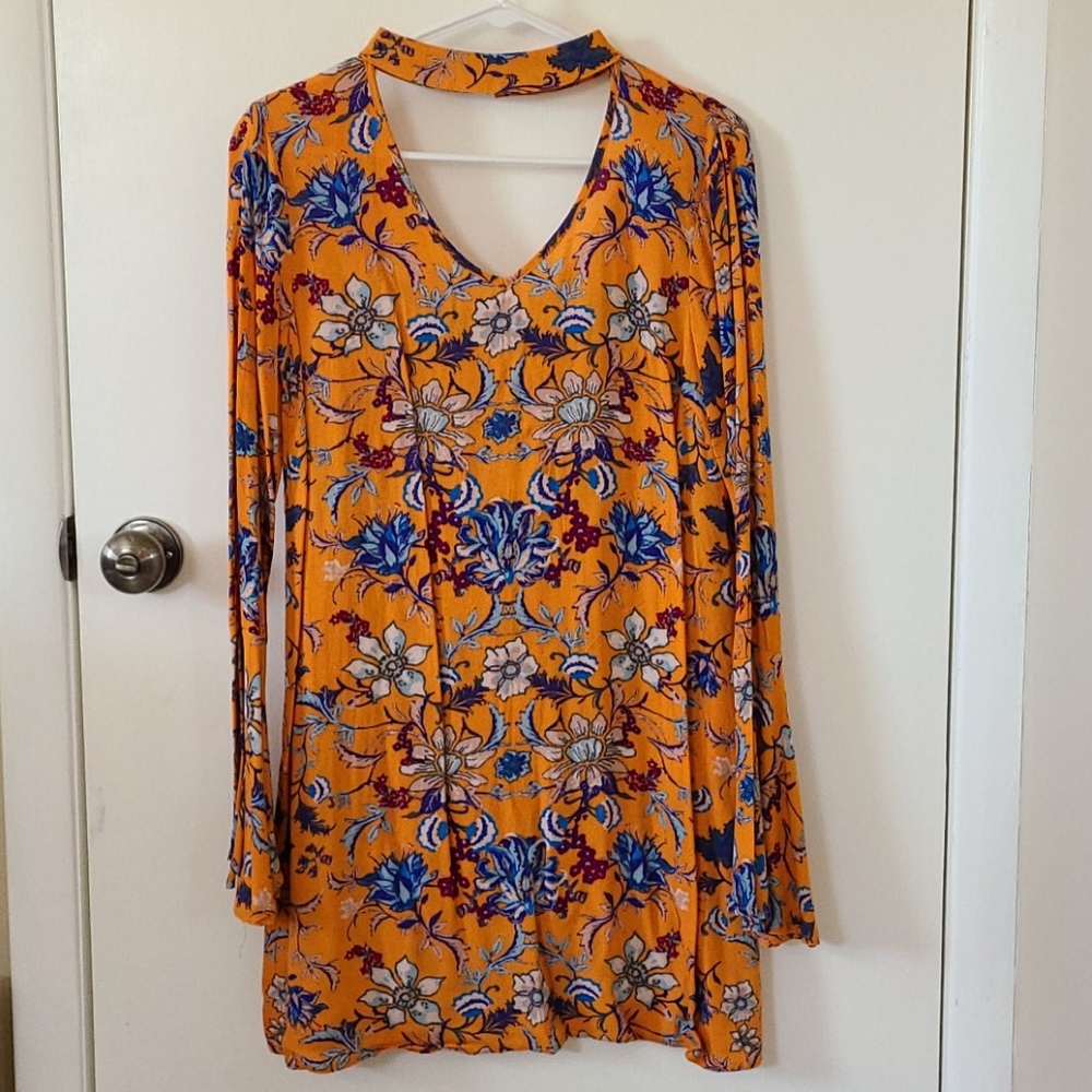 Floral Bell Sleeve Shift Dress
